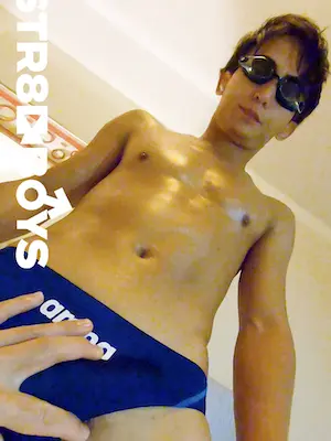 スジ筋学生/Muscular Student