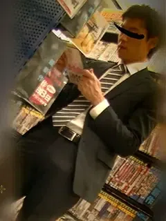 帰宅中の気になるイケメンリーマ/Good-looking Salaryman on the way home