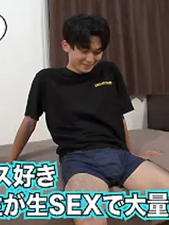 19歳の色白大学生/Student
