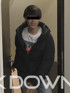 スリムな大学生/Slim Student