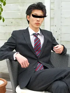 金融業勤務新入社員22才/Financial Employee