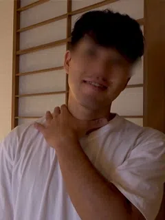 R君