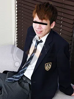 19歳のピアス少年/Piercing Boy