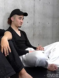 やんちゃ系男前の青年/Naughty Guy