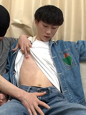 敏感体質な現役大学生/Senstive Body Student