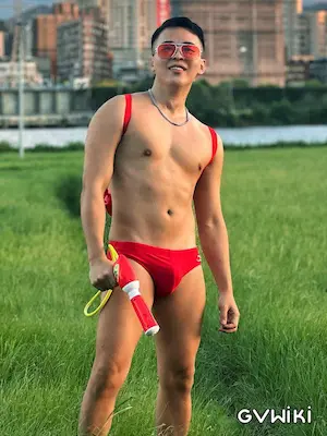 濕濕/Shih Shih