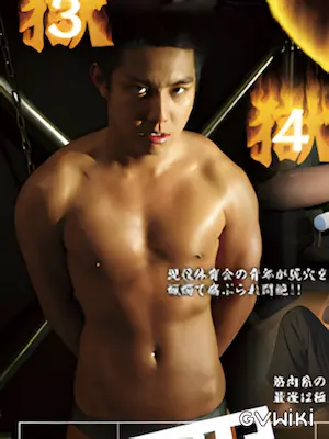 筋肉系の男前リーマン/Manly Muscular Office Worker
