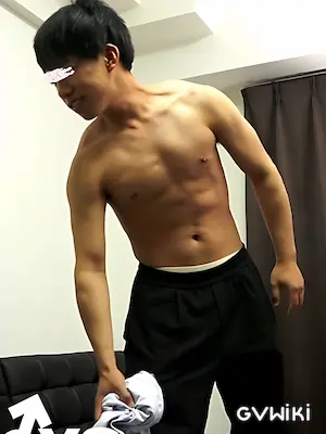 浅黒スジ筋美巨根青年/Dark-skinned Muscular Big Dick Guy