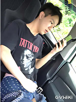 幼い顔立ちの18歳/Youthful Boy