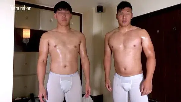 顔出解禁!!バルキー男子♂3P美女密会!!Part17-1