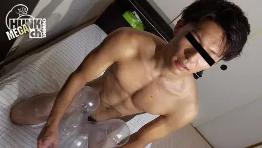 『エロトマニア』超爽やかイケメンデカマラバキバキ筋肉翼(つばさ)くん21歳大学生が、透明ダッチワイフに激ピストン!!たっぷりと白濁精子をぶっかける!!-3