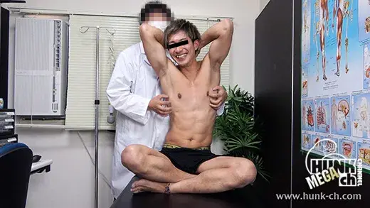 イケてるノンケの身体を隅々まで検査!!カルテNo.029千紘(ちひろ)24歳!!今風イケメン筋肉美容師はスタイルも感度も超抜群!!デカマラのモロ感亀頭で足ガクガク、アナルに指2本を入れられた千紘くんの診断結果は?!!-2