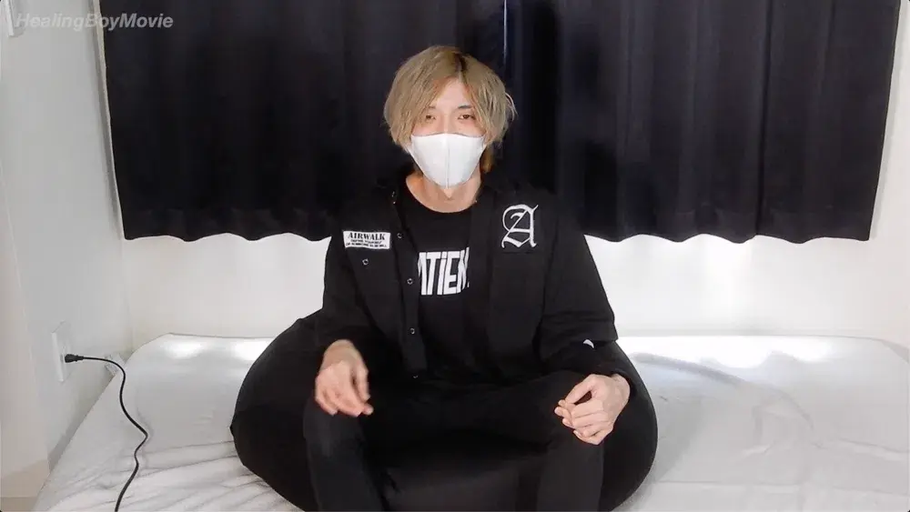 【初デビュー】20歳の巨根ノンケが動画初登場でオナニー披露!重量感あるチンコは迫力満点!-2