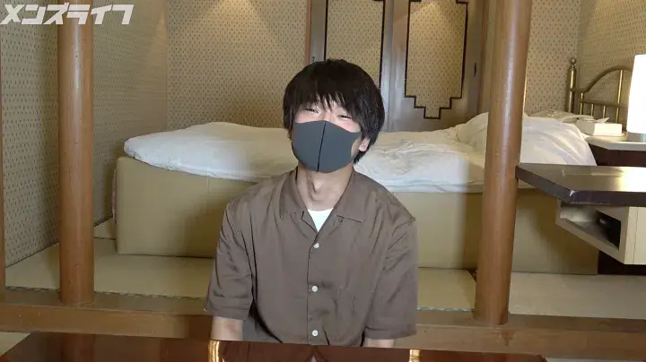 小柄な20歳の現生大学生ケイ君とドライブデート&ホテルでオナニー観察!-6