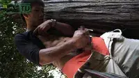 腹筋ボコボコ青年のドキドキ野外オナニー♪-6