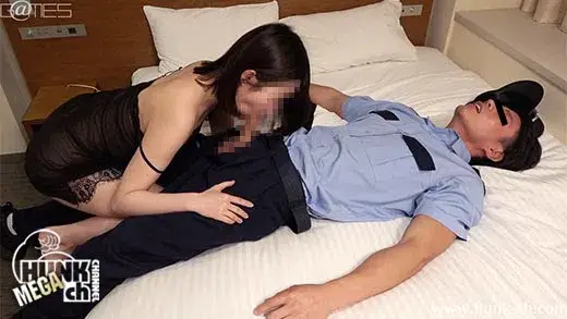 超S級イケメン筋肉モデル陸斗(りくと)くん26歳!!警備のバイト中にお客さんにデカマラを生ハメ!!特濃ザーメンぶっぱなす!!【生ハメ】-6