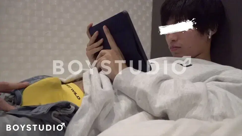 イケメン男子が初登場!男の手コキでぶっ飛び射精!-2