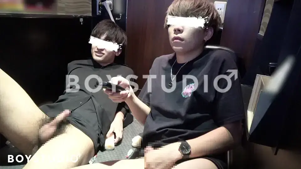 初登場!!イケメン2人がBOYからデビュー!!仲良くボックスで欲望を吐き出す!!-4