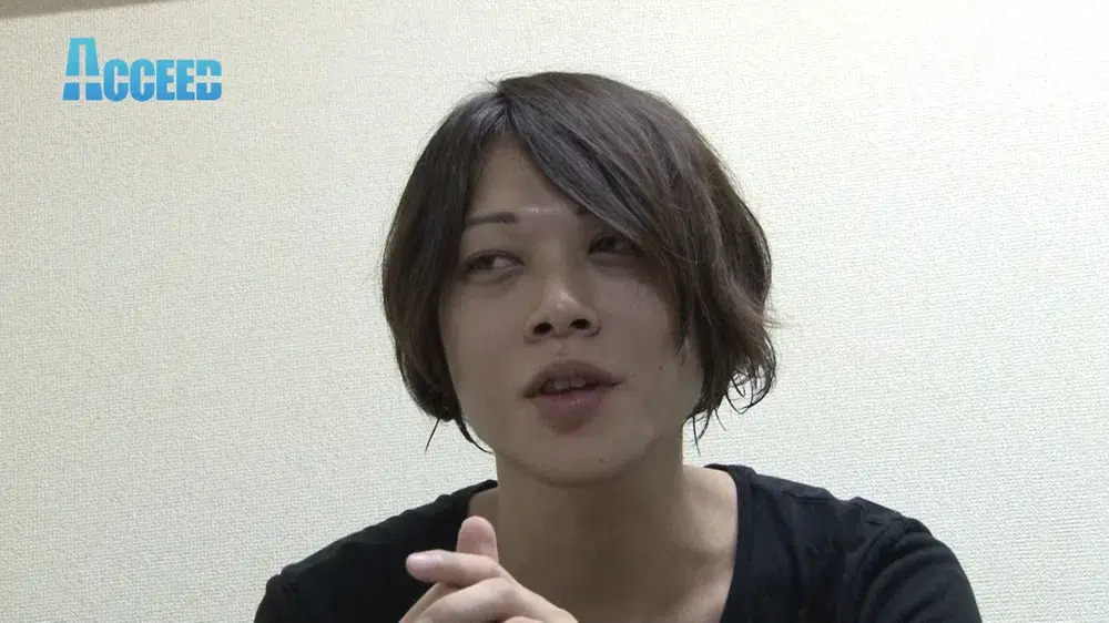 綺麗な顔立ちの美青年の初撮りオナニー!-2