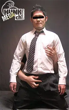春のパンツ祭り!!ノンケリーマンが初の男責めにブリーフ内はフル勃起!!-3
