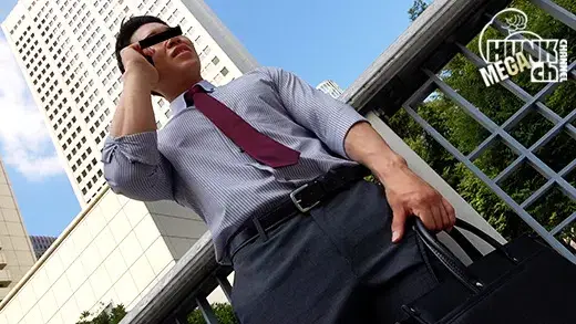 秋のパンツ祭り!!極太腿と下乳くっきりエロ胸筋の男前、恭司(きょうじ)くん24歳!!スーツに白ブリのエロリーマンがデカマラにガン掘りされ恍惚快感!!-2
