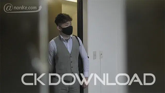 [SPYSALONノンケ屋]【【第148弾】フットマッサージ編～カルテNo.137～イケメンリーマン大暴れ!かなり抵抗するも我慢できずに・・・-1