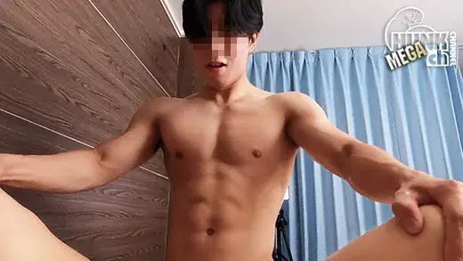 初登場の訳あって顔出しNG、色白水泳マッチョ伊織(いおり)くん25歳!!激しいピストンで2回射精からの大量潮吹きしてしまう性欲強すぎイケメン!!【目モザ】【生ハメ】-7