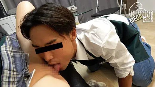 小麦肌のバキバキ超S級イケメン大学生・達希(たつき)くん21歳が、バイトで後輩に指導している最中に生で犯した体験を再現。ガチガチチンコで激しいエロ指導してザーメンをぶっかける!!【生ハメ】-3