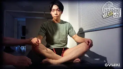 【オリジナル：Full HD】極上美ケツのデカマラスリ筋体操大学生、満(みちる)くん21歳が男の手コキで初射精!!未開発のアナルがディルドで激責めされてトロけだす!!-2