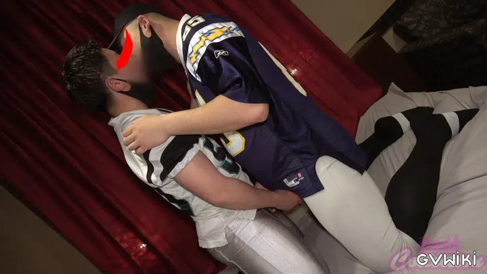 ついにアメフト豪がついにケツ受け解禁!大和とユニ着てノンケ同士が生交尾で掘り合い!潮噴き大量ぶっかけ!-3
