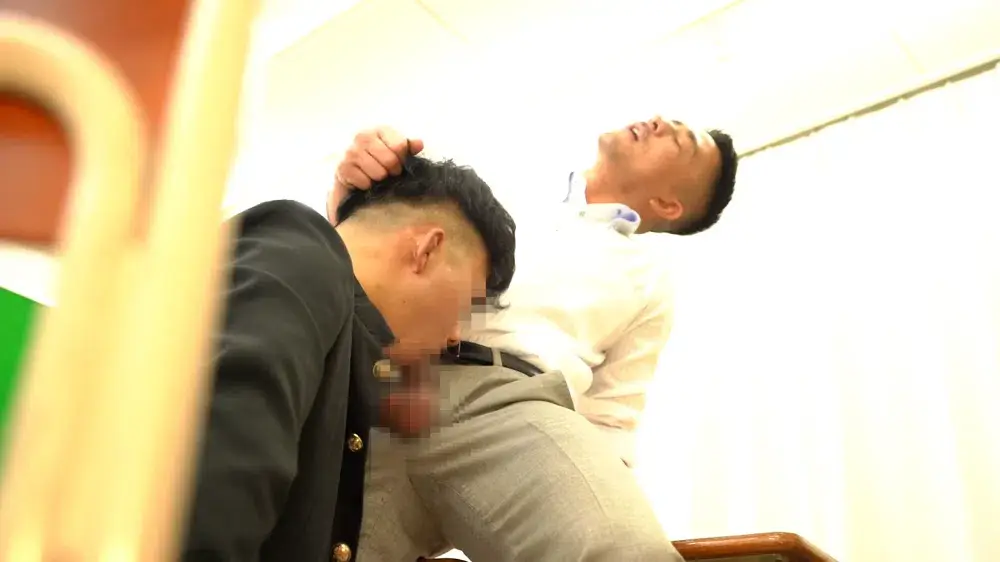 変態教師と生徒による課外授業!!生徒の我慢汁が止まらない。生徒のケツにチンこがねじ込まれる。-4
