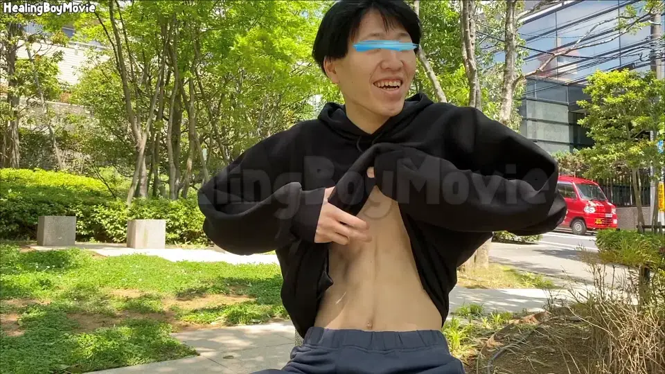 【初撮り】20歳のスリムなノンケを自宅にお持ち帰り!全裸にさせ男の手と口でイかす!-3