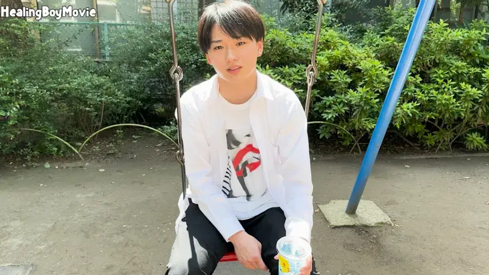 【初撮り】超イケメン18歳が参戦!公園デート&カメラの前でシコって射精!-4