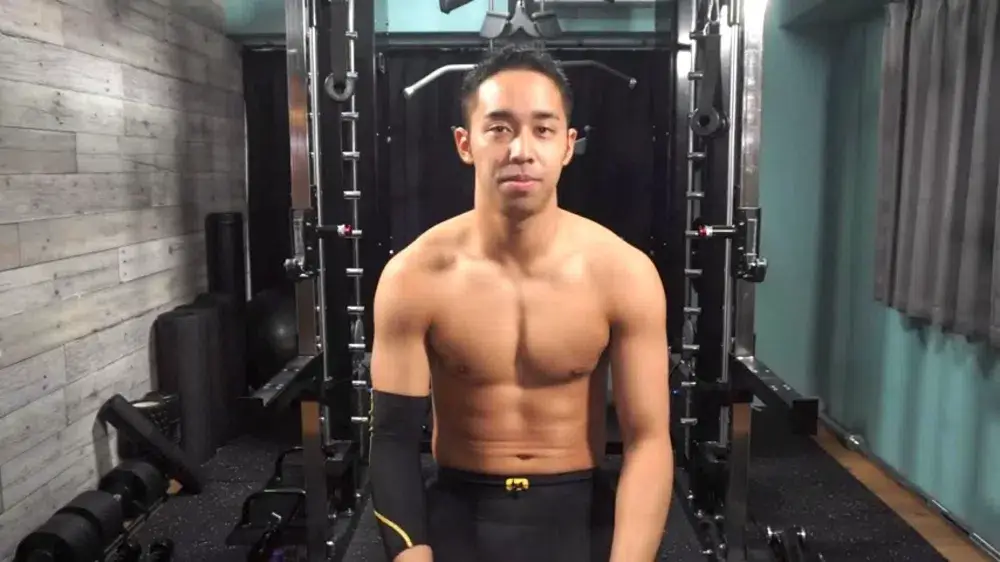 イケメンマッチョの元消防士が、男相手にガチガチ勃起!!-2