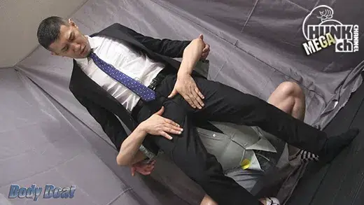年を重ねてエロさが増した人気モデル隼人がスーツで登場!!夏の夜を彼と共に-2