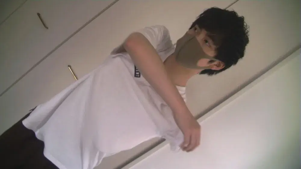 手こきコキコキ↑快楽志願イケメン大学生ノンケが男に背後からロックオンされてチンチンを扱かれる快感に声をあげてモロ感激射精!!-2