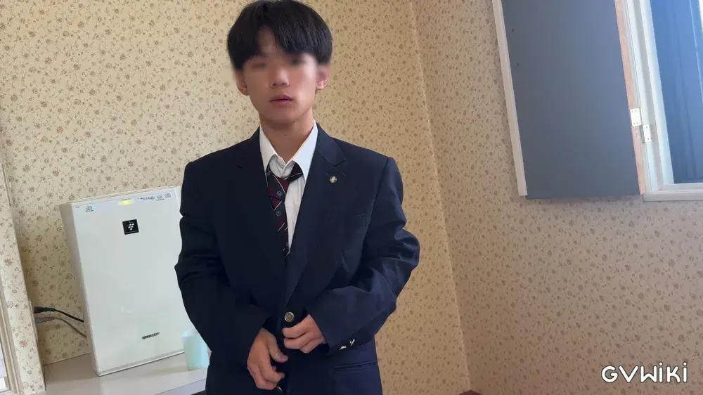 第5弾！ぴちぴち18歳 ブレザー姿でオナニー-2