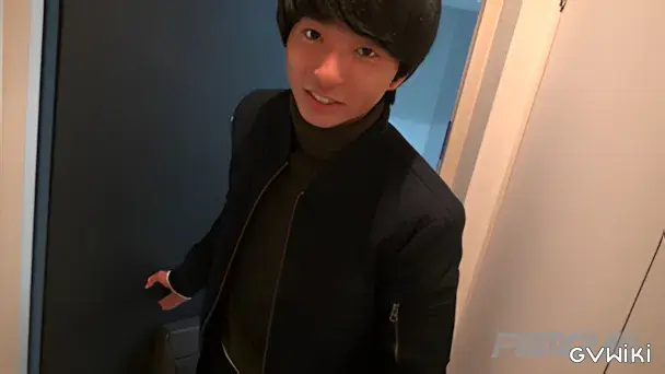 STAFF推薦作品！ピンポーン！モデルが来た直後からカメラを回し玄関で相互フェラ！-1