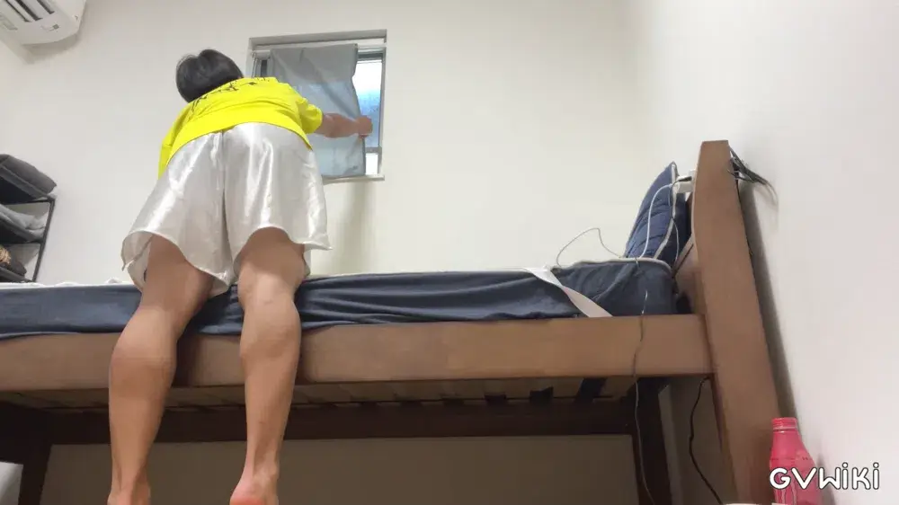 射精2回! 部活ユニで田端くんが変態オナニー-2