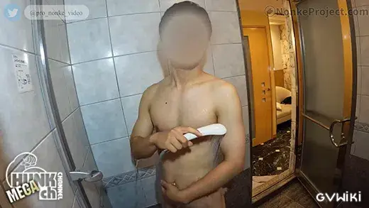 スリ筋ノンケが初めて中出しセックスしちゃいます!-1