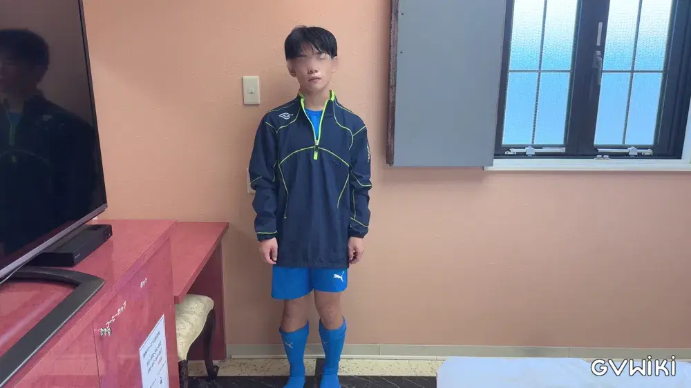 ぴちぴち18歳 部活用サッカーユニ エロフェラ&オナ-6