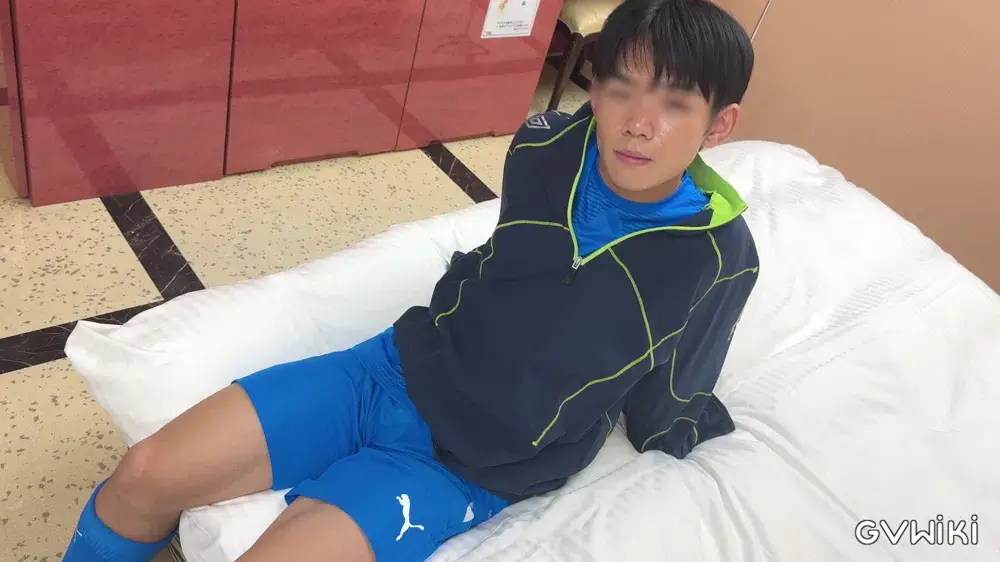 ぴちぴち18歳 部活用サッカーユニ エロフェラ&オナ-8