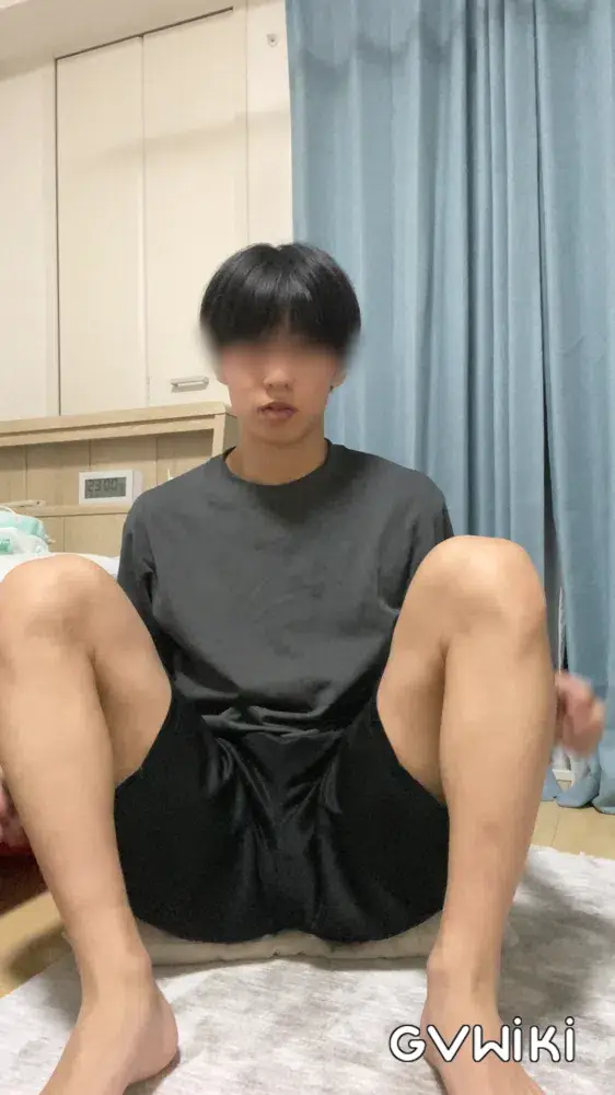 4K自撮り 神間 ボクサーパンツはみだしオナニー-3