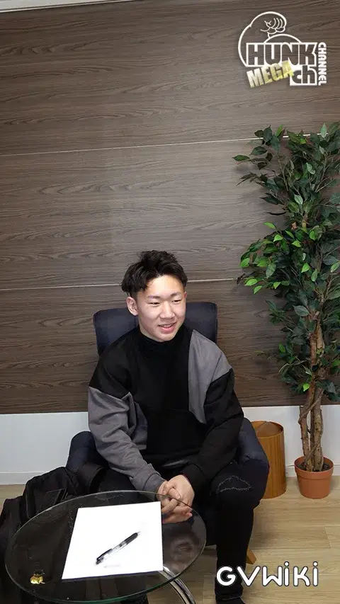 メガマラ面接!!23発目、17cm太マラ野球部員、泰輔(たいすけ)君なんと18歳!!男にシゴかれ濃厚精子を発射し、さらに恥ずかしがりながら大量潮吹き!!-3