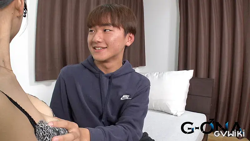 念願の卒業式!18歳童顔童貞くんがお姉さんに筆おろしされちゃった☆-2