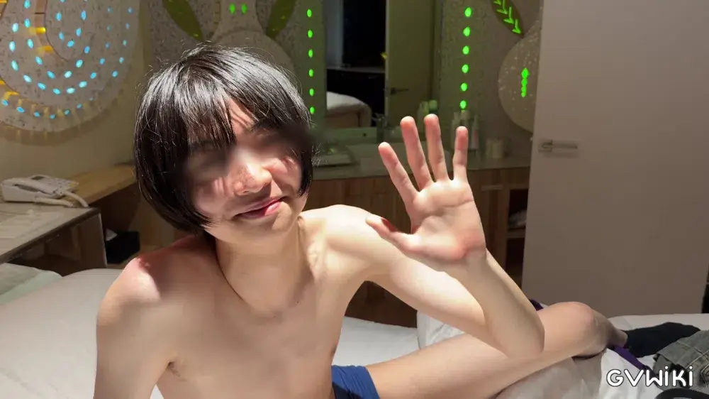 新作!! セクシースリム 18歳 超モチ肌-2