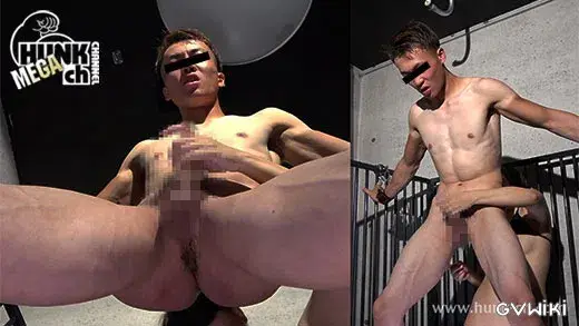 Xに拘束されたノンケの勃起雄魔羅筋肉棒を性女が喰い尽くす!!!格闘技で鍛え上げられたバッキバキの筋肉!!爽やかイケメン克弥(かつや)くん20歳!!爽やかイケメンのスーパーデカマラがスケベ椅子の上で弄ばれる!!ケージ内に固定された両腕の不自由さが新たな快感を生み出します!!!【生ハメ】-4