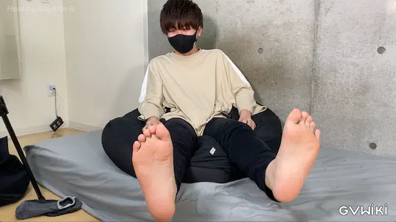 【初デビュー】イケメンなのに童貞!?19歳の弓道男子がカメラの前でオナニー披露♪-2