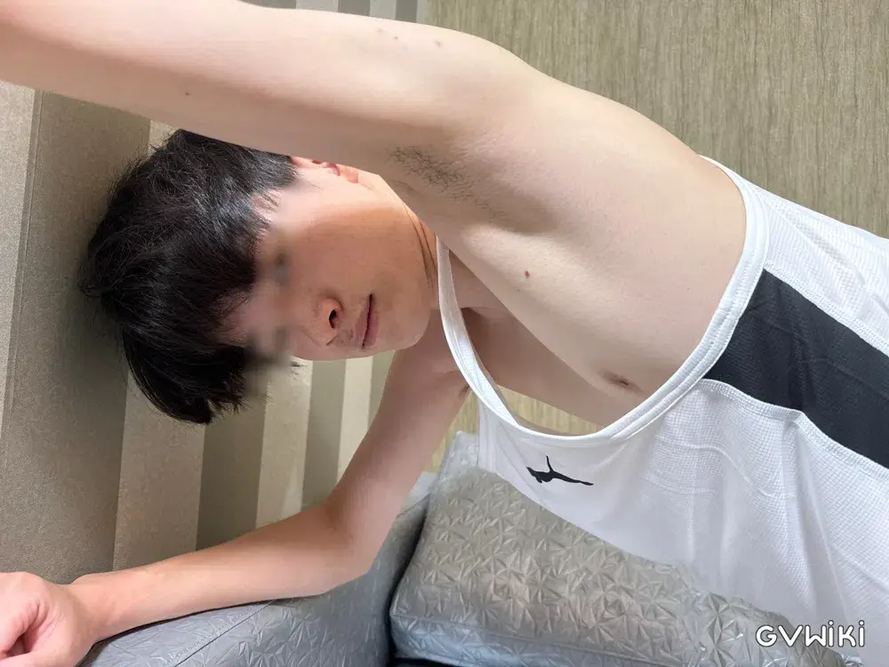 18歳 陸ユニでびんびん&オナニー-6