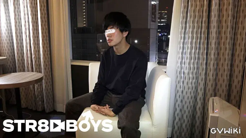 【欲情〜ノンケの本性〜】巨根スジ筋好青年24歳が足舐めにMキャラ発揮で生挿入で暴走する!!-3